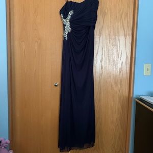Beautiful long navy blue strapless dress